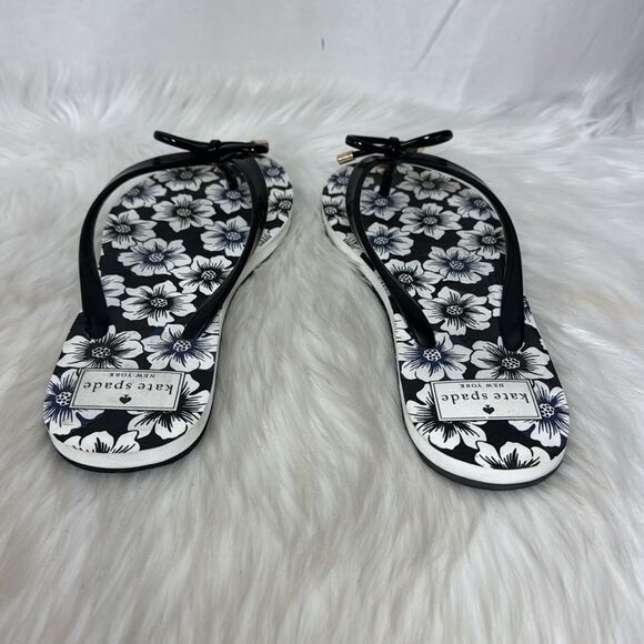 Kate Spade Nova NWOT Black/White Floral Footpad Flip Flops Sz 7 - Picture 3 of 6